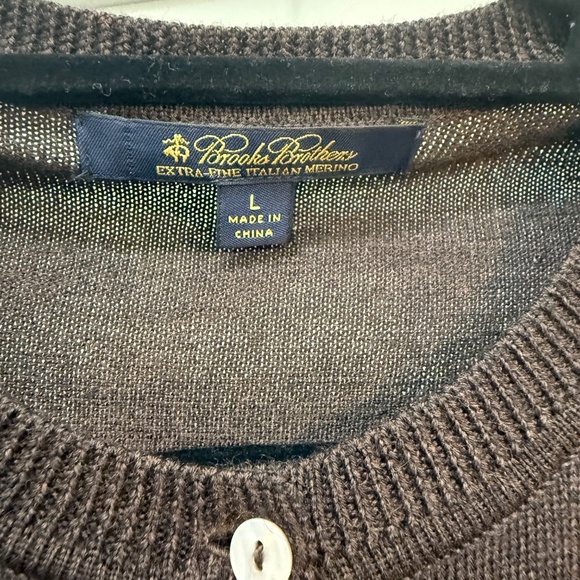 Brooks Brothers Extra Fine Italian Merino, Size L - Picture 8 of 8